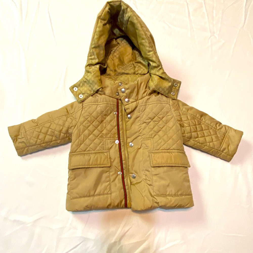 Gucci baby coat in Tan size 3-6 Months